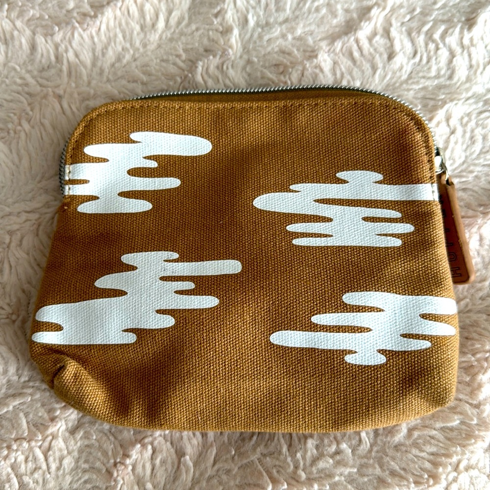 Hopper Cloud by Jet Blue Mint Cosmetic bag
